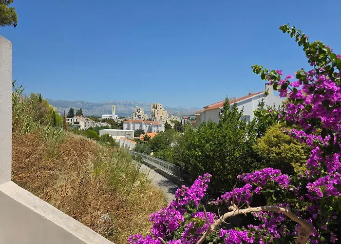 Trstenik Apartment Split