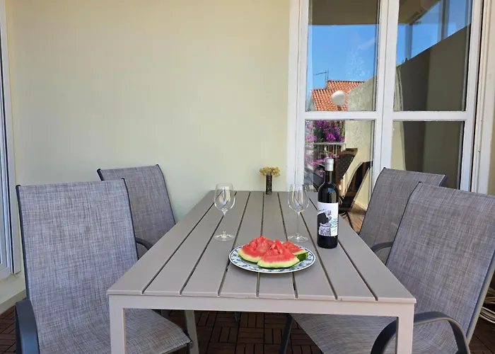 Apartment Trstenik Split